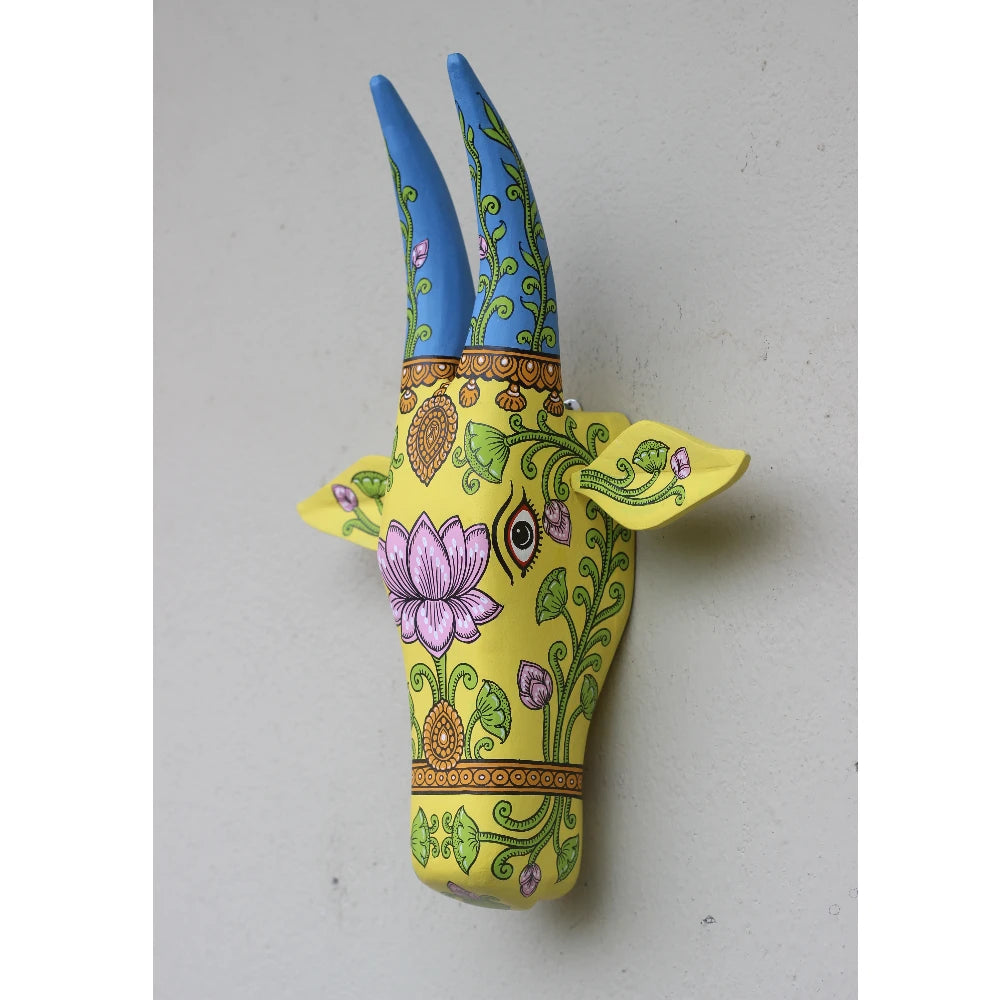 Hand-painted Pattachitra Cow Head Light Hand Painted D Cor Painting by Maavni