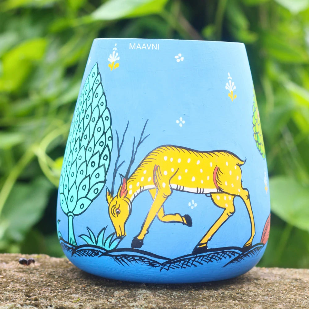 Hand-painted Pattachitra Deer Pen Stand by Maavni