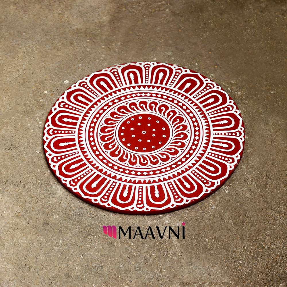 Hand-painted Pattachitra Odia Jhunti Style Rangoli Board For Pooja Room Decor gallery image by Maavni