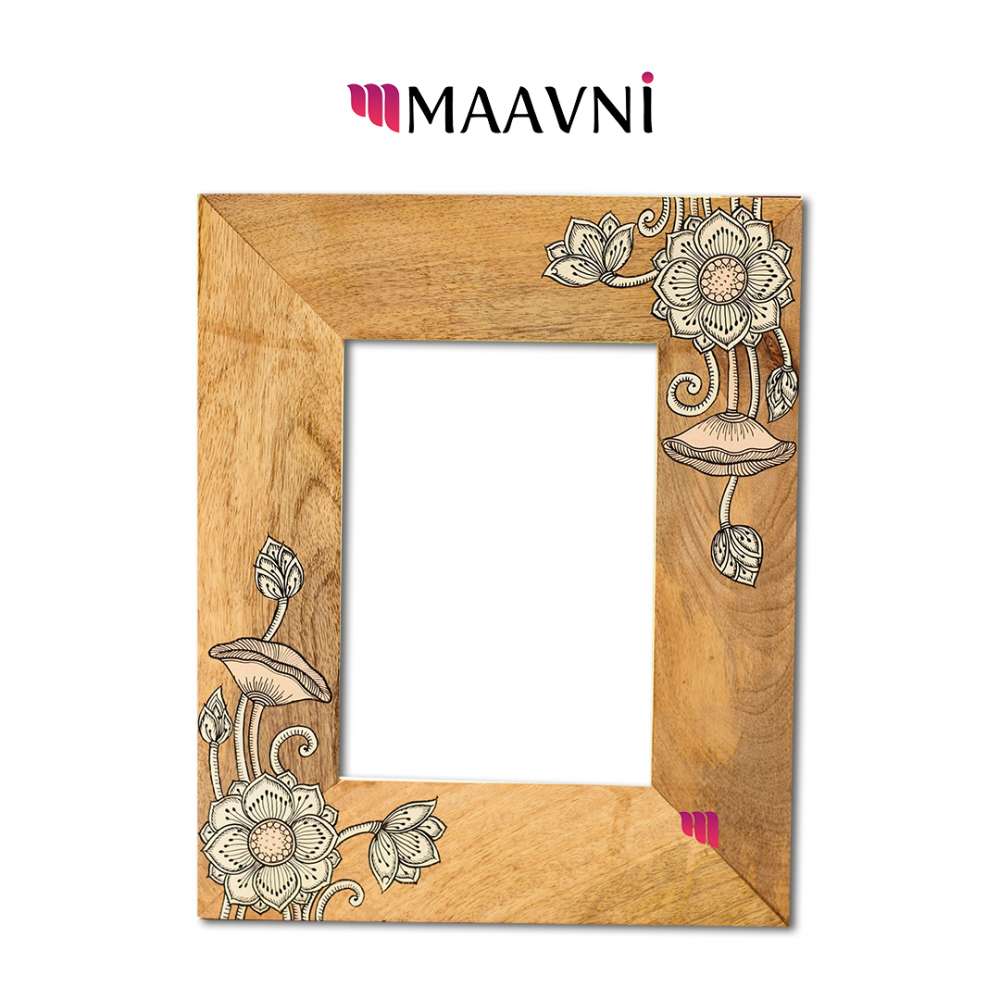 Hand-painted Pattachitra And Lotus Photo Frame Decor gallery image by Maavni
