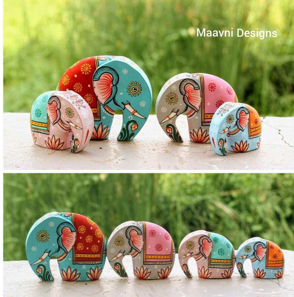 Hand-painted Pattachitra Elephant Family Of Decor by Maavni