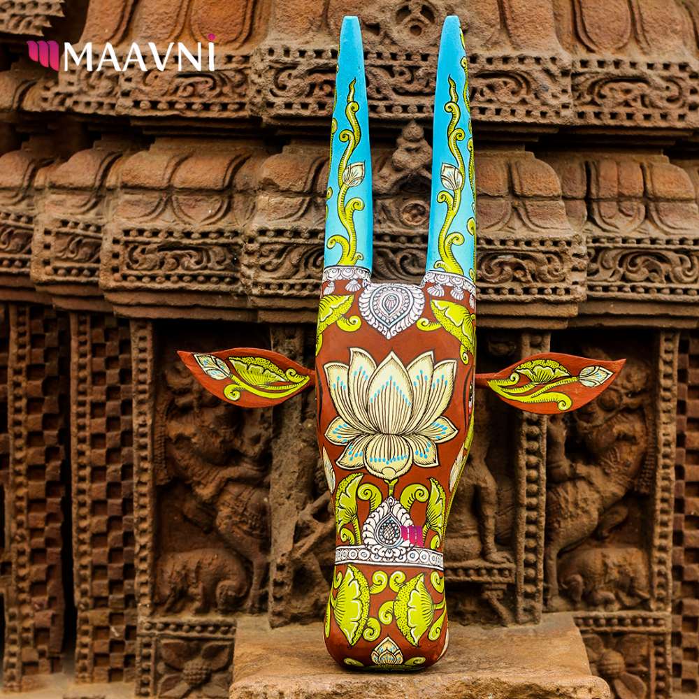 Hand-painted Pattachitra Cow Head And Decor by Maavni